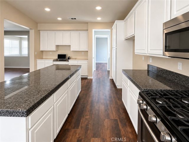 3352 Hammock, Perris, CA 92571