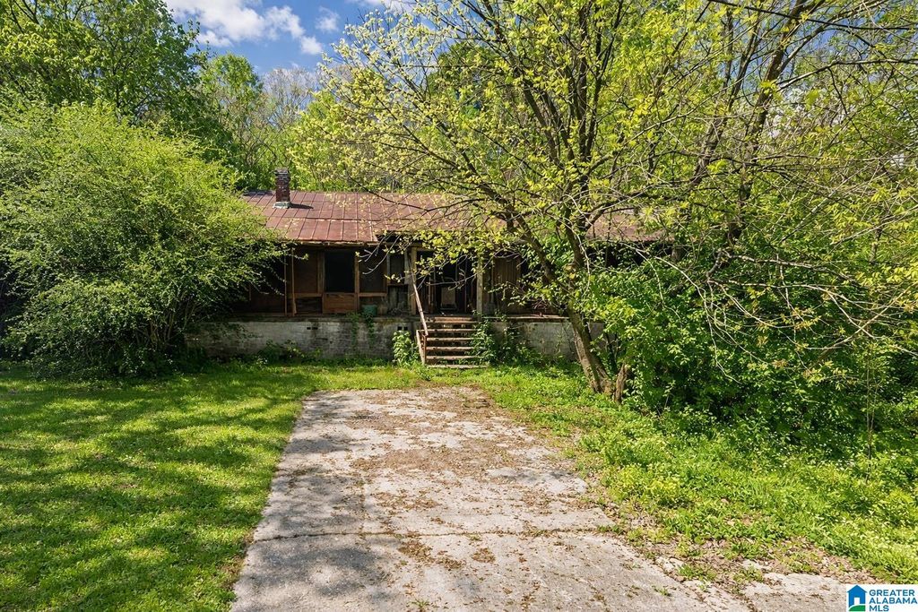 708 BORAH AVENUE, Bessemer, AL 35020