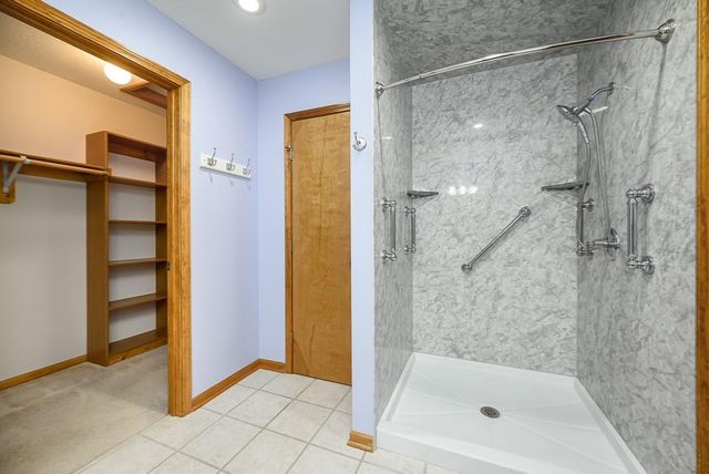 2502 N 100th Terrace, Kansas City, KS 66109