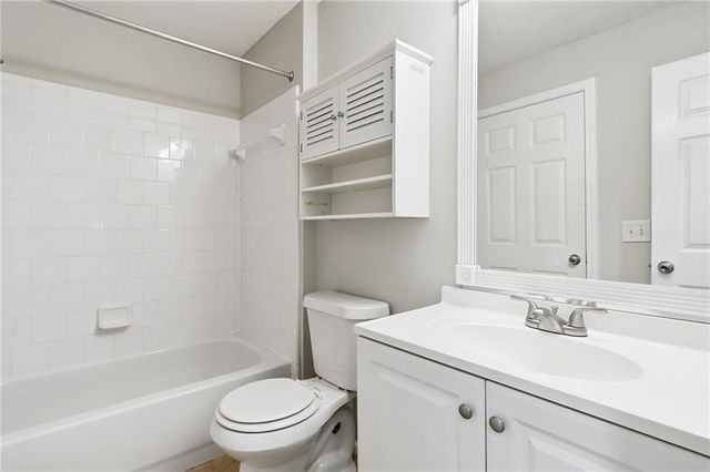 1575 Ridenour NW Parkway 822, Kennesaw, GA 30152