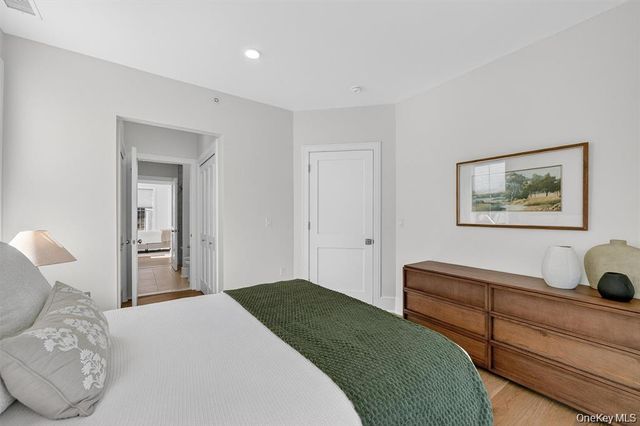 1822 Soundview Court, Yorktown Heights, NY 10598