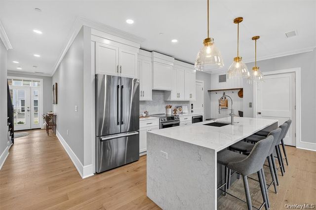 1822 Soundview Court, Yorktown Heights, NY 10598