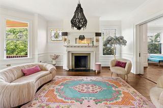 929 Beacon St, Newton, MA 02459