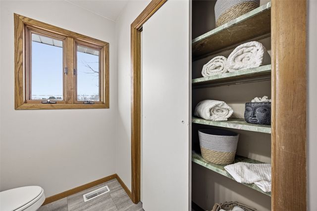 1100 18th Street NW, Cedar Rapids, IA 52404