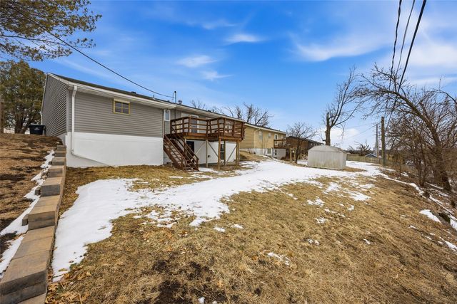 1100 18th Street NW, Cedar Rapids, IA 52404