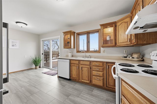 1100 18th Street NW, Cedar Rapids, IA 52404