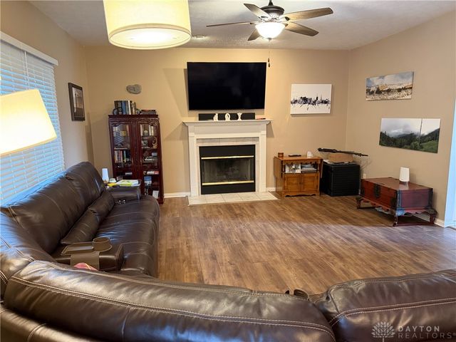 1629 Sunnington Grove Drive, Washington Twp, OH 45458