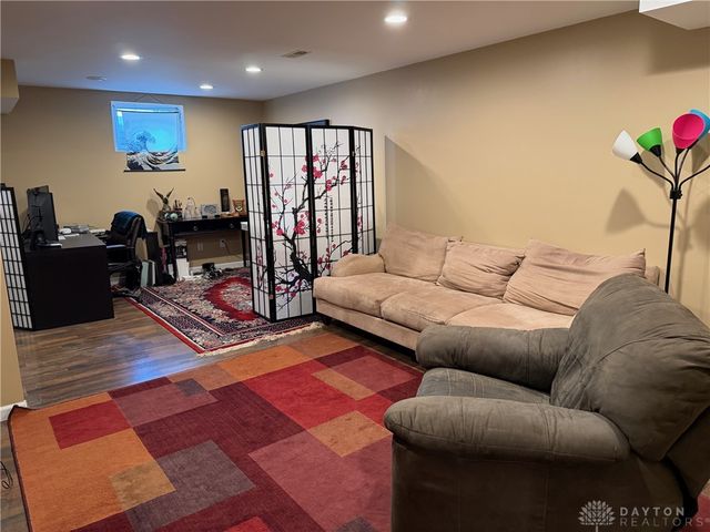 1629 Sunnington Grove Drive, Washington Twp, OH 45458