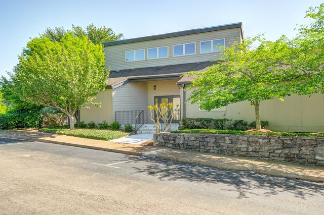 434 Summit Ridge Pl, Nashville, TN 37215
