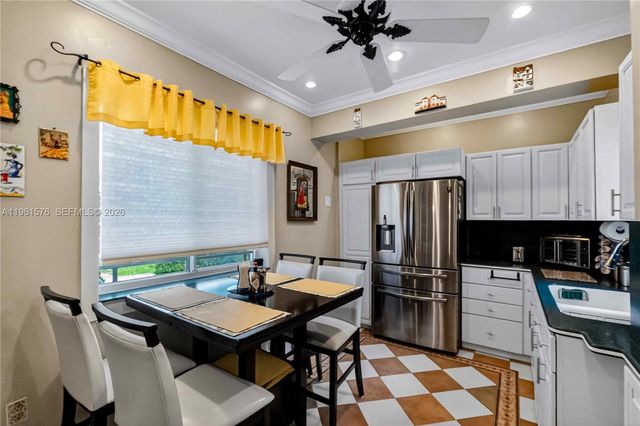 3719 Sheridan Ave, Miami Beach, FL 33140