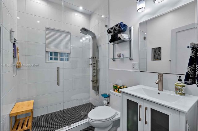 3719 Sheridan Ave, Miami Beach, FL 33140