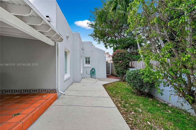 3719 Sheridan Ave, Miami Beach, FL 33140