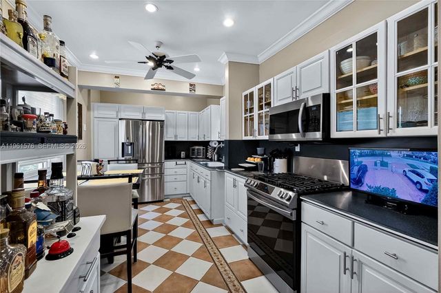 3719 Sheridan Ave, Miami Beach, FL 33140