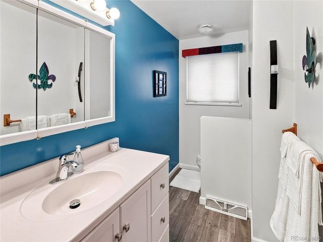 2170 S Flower Way, Lakewood, CO 80227