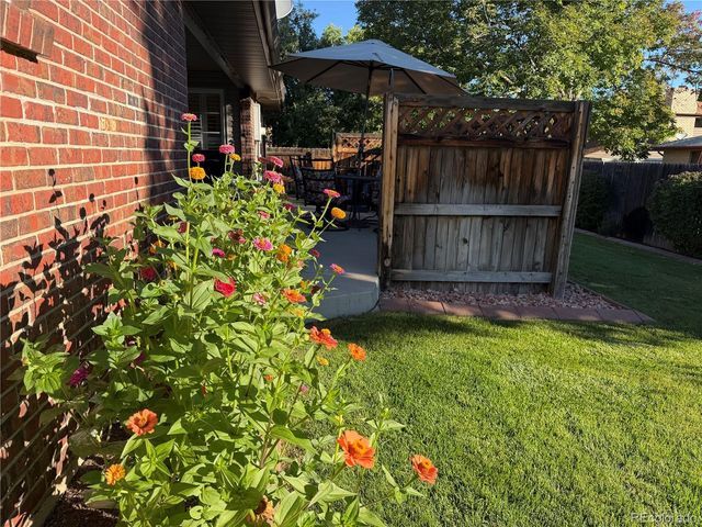 2170 S Flower Way, Lakewood, CO 80227