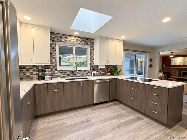 2170 S Flower Way, Lakewood, CO 80227