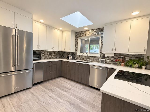 2170 S Flower Way, Lakewood, CO 80227