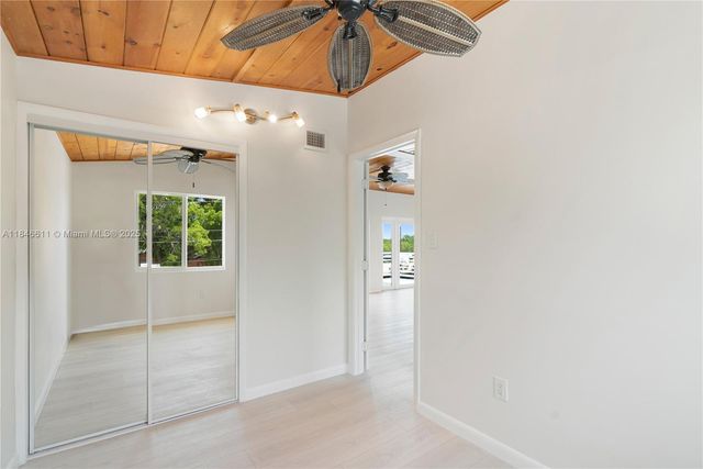 415 Big Pine Rd, Key Largo, FL 33037