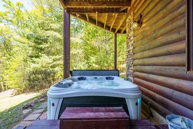 288 Kimbolton Drive, Morganton, GA 30560