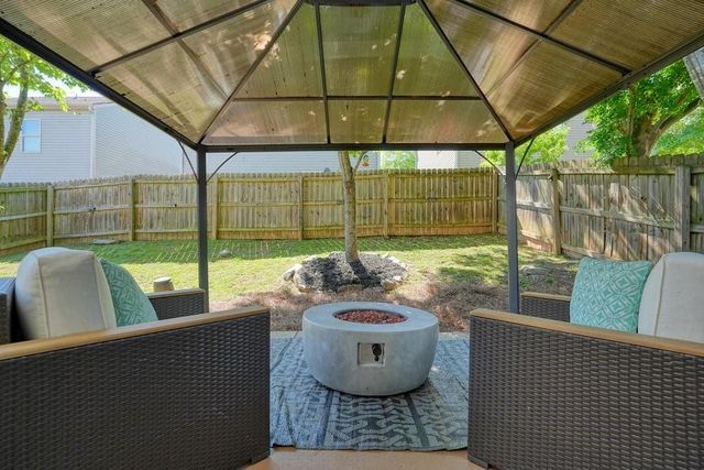 402 Wilshire Court, Acworth, GA 30102