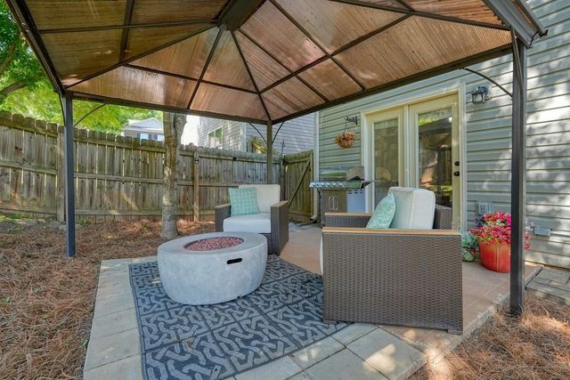 402 Wilshire Court, Acworth, GA 30102