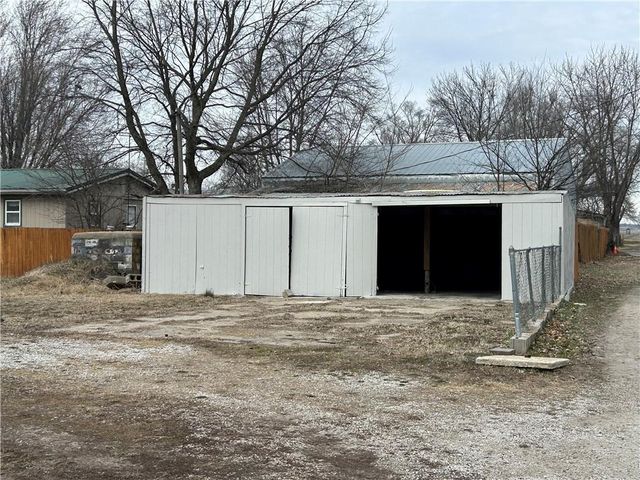 4703 N Hifner Street, Independence, MO 64058