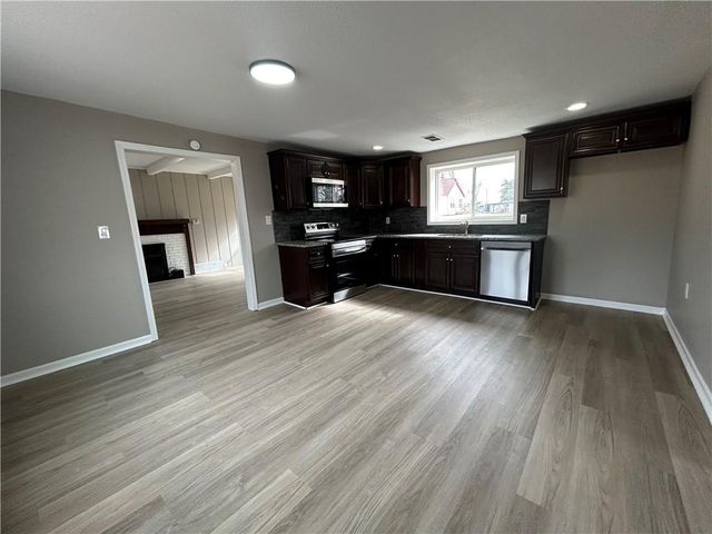 4703 N Hifner Street, Independence, MO 64058