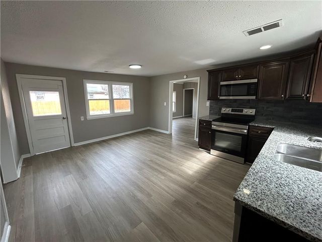 4703 N Hifner Street, Independence, MO 64058