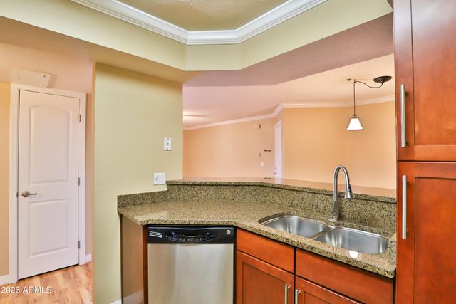 2025 E CAMPBELL Avenue 111, Phoenix, AZ 85016