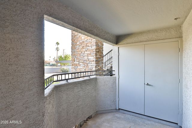 2025 E CAMPBELL Avenue 111, Phoenix, AZ 85016