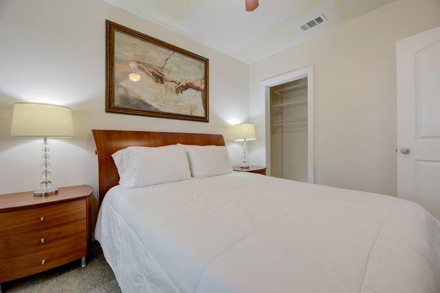 1136 NE 17th Way, Fort Lauderdale, FL 33304