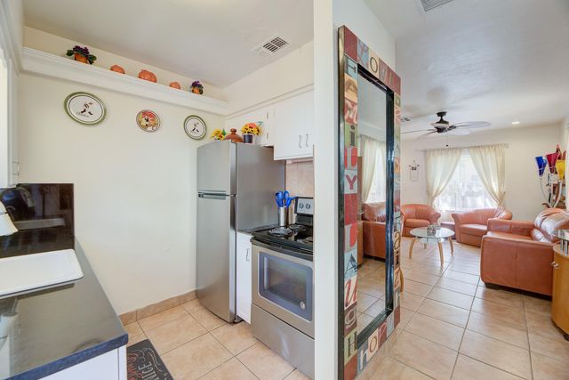 1136 NE 17th Way, Fort Lauderdale, FL 33304