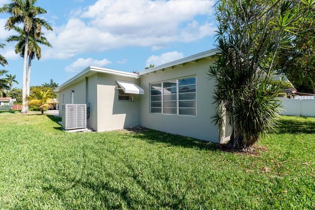 606 N 31st Court, Hollywood, FL 33021