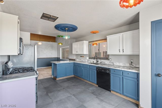 424 Waterwheel Falls Drive, Henderson, NV 89015