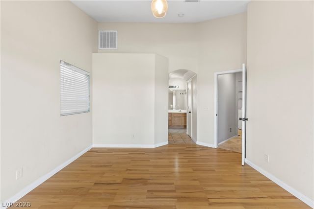 424 Waterwheel Falls Drive, Henderson, NV 89015