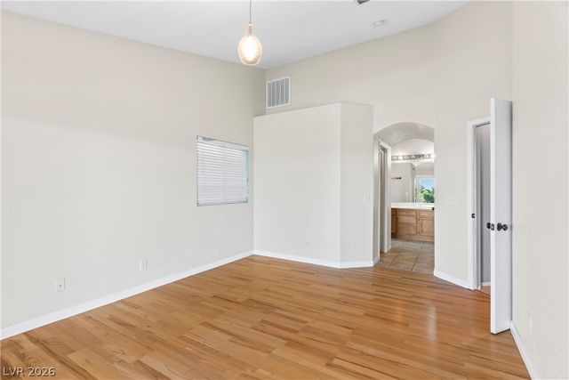 424 Waterwheel Falls Drive, Henderson, NV 89015