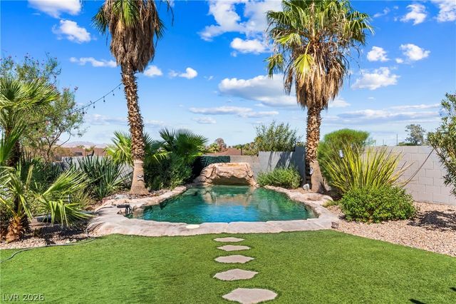 424 Waterwheel Falls Drive, Henderson, NV 89015