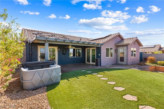 424 Waterwheel Falls Drive, Henderson, NV 89015