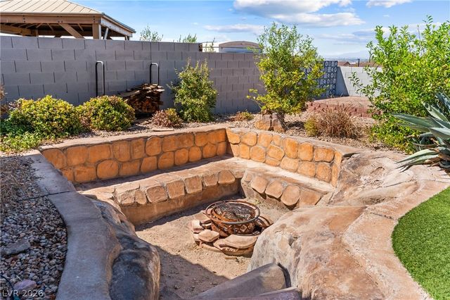 424 Waterwheel Falls Drive, Henderson, NV 89015