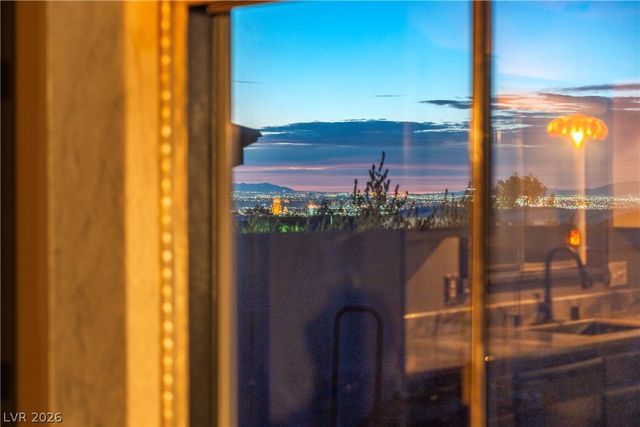 424 Waterwheel Falls Drive, Henderson, NV 89015