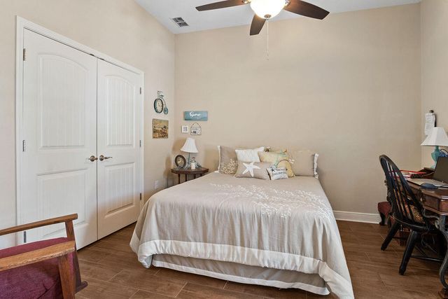 2036 Shannon Road, Navarre, FL 32566