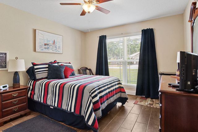 2036 Shannon Road, Navarre, FL 32566