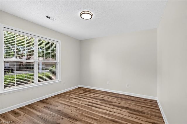 110 Mansfield Circle, Greensboro, NC 27455