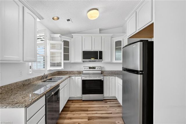 110 Mansfield Circle, Greensboro, NC 27455