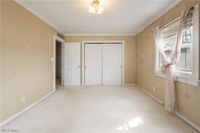 2535 Royal County Down B, Uniontown, OH 44685