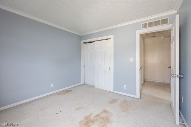 2535 Royal County Down B, Uniontown, OH 44685