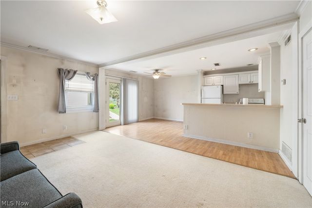 2535 Royal County Down B, Uniontown, OH 44685