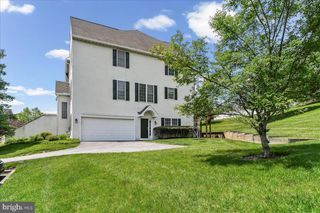 706 WHISPERING BROOKE DR #706, Newtown Square, PA 19073