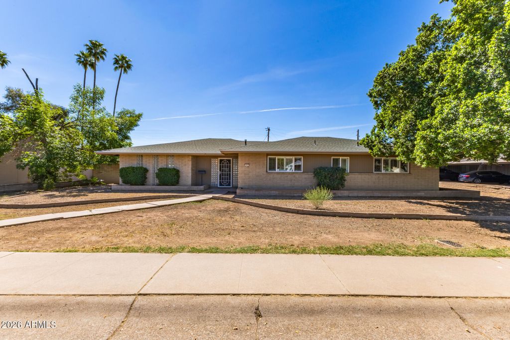 223 E CONCORDA Drive, Tempe, AZ 85282