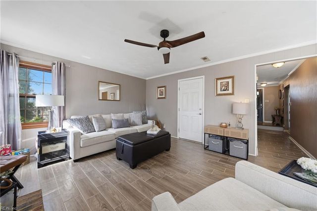 1925 Tufton CT, Virginia Beach, VA 23454